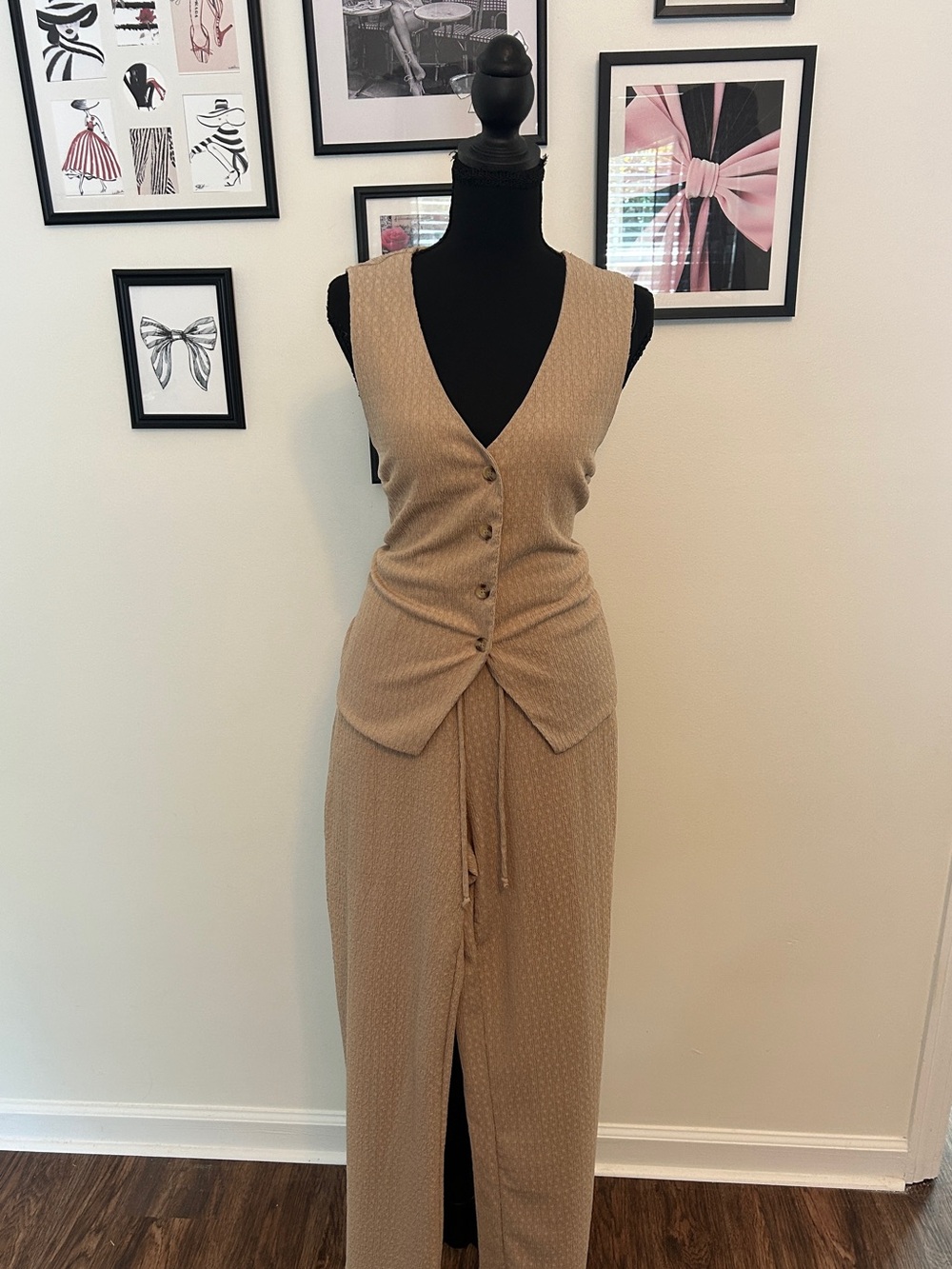 Sleeveless Vest with Matching Pants in Camel